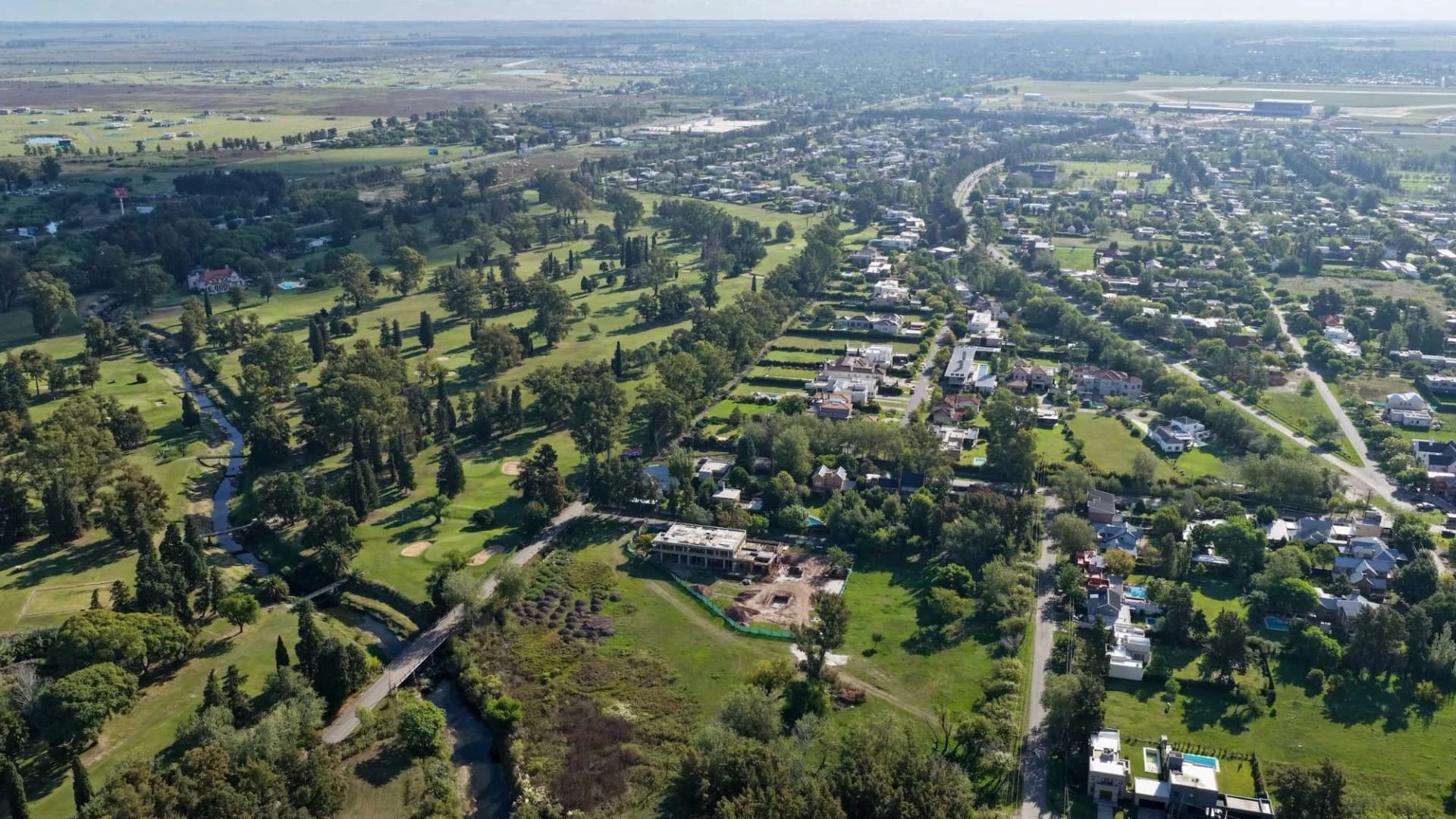 Vista aérea de la zona de Dock Garden - Aldea Fisherton