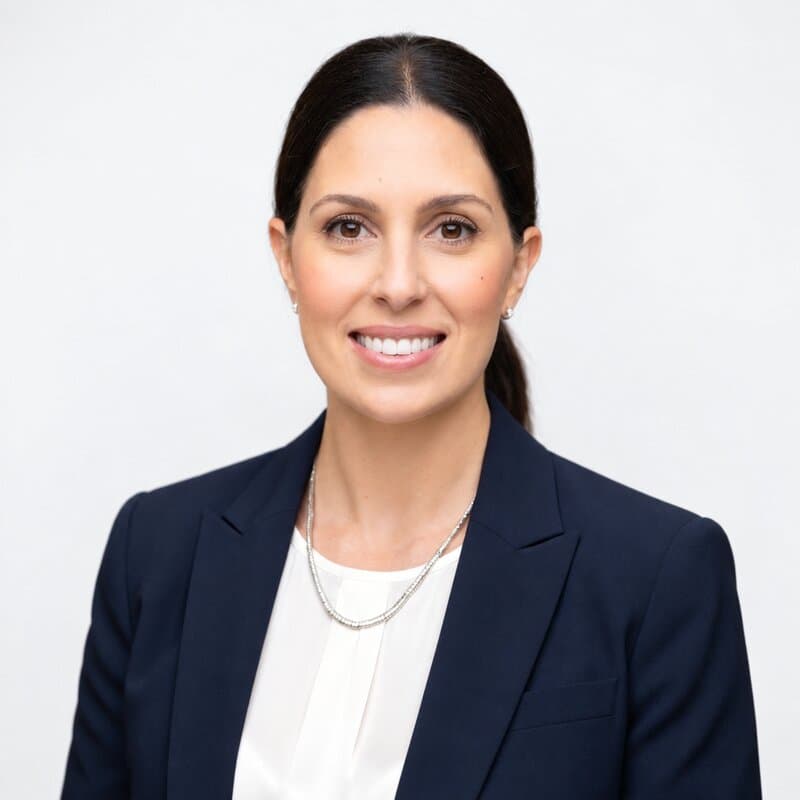 Laura Flores