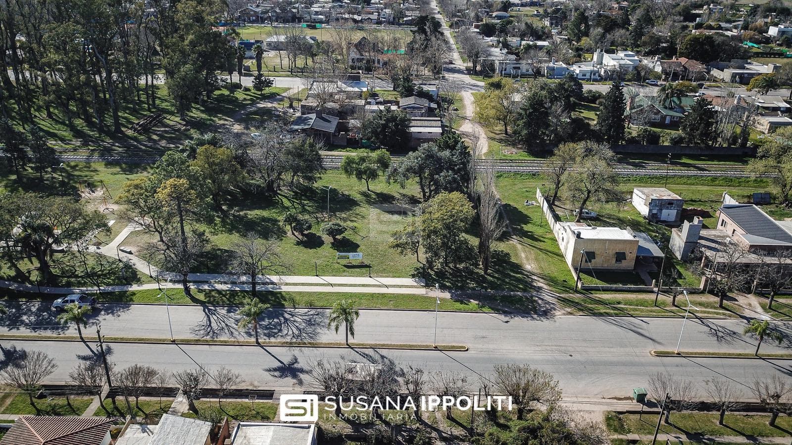 Lote comercial de 727m2 en Venta en Roldán