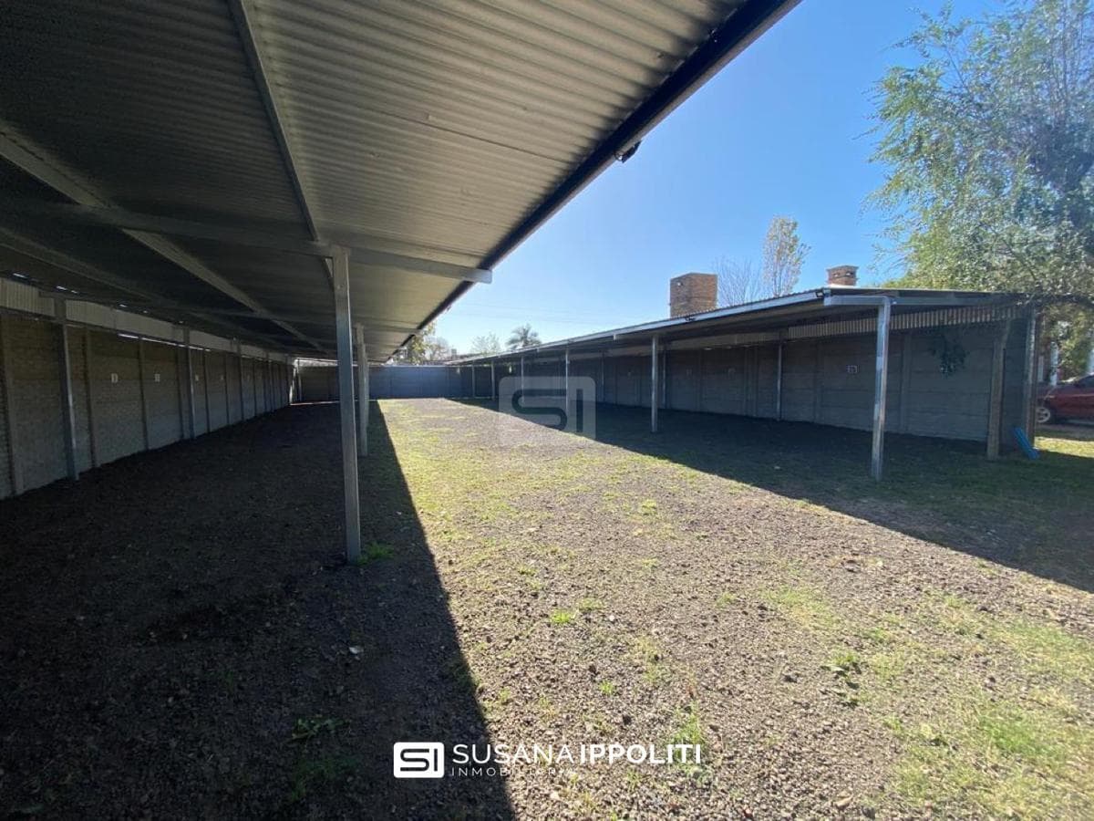 Cocheras en alquiler techadas zona céntrica Roldán
