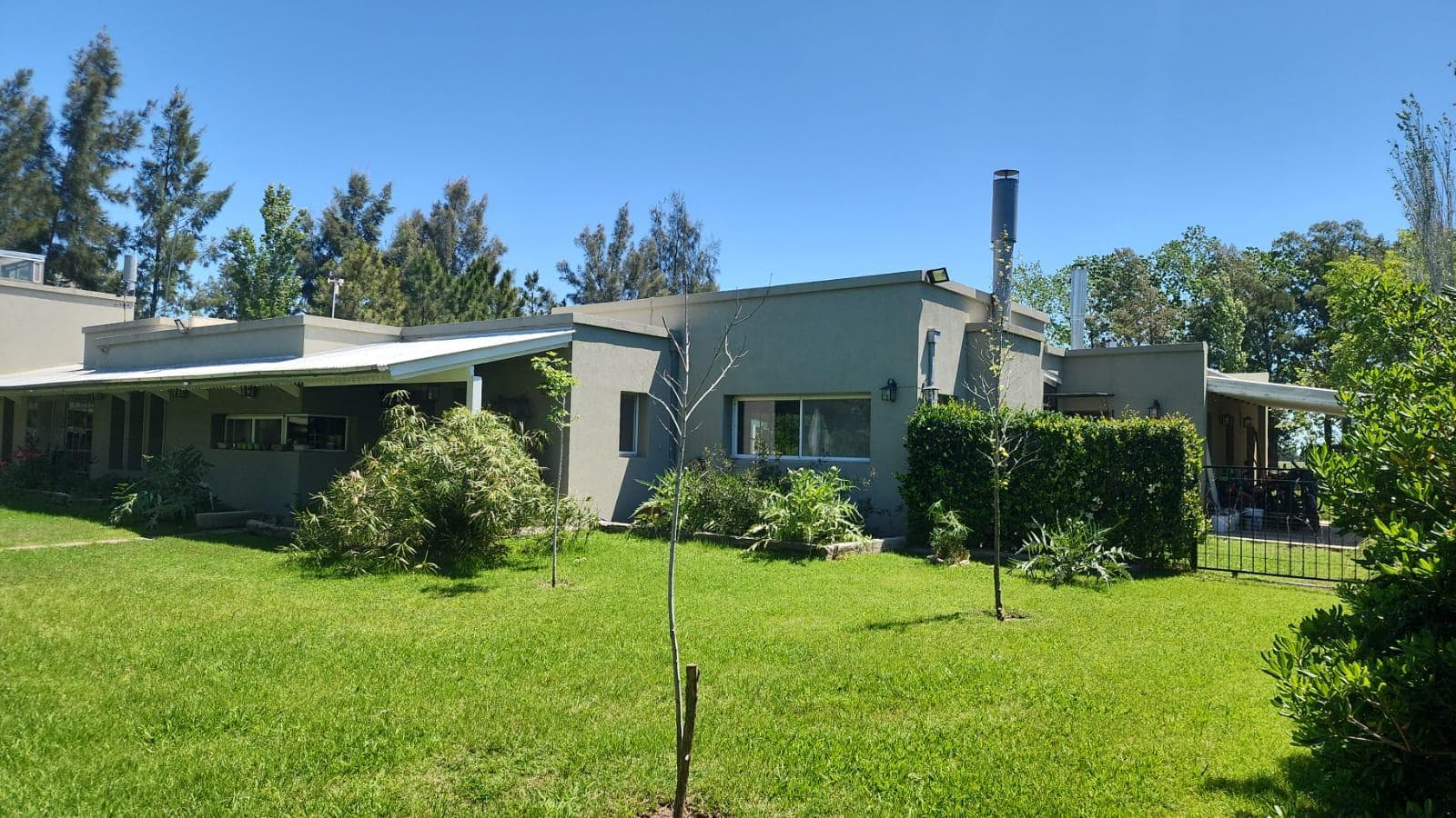 Casa 4 dormitorios en alquiler Chacra Los Raigales Roldan