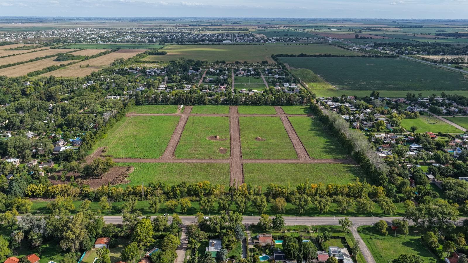 Lotes en venta en Distrito Roldán barrio abierto con todos los servicios