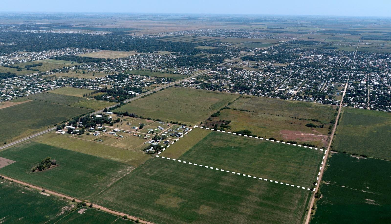 Campo en Venta 16 Ha para Urbanizar en Roldan