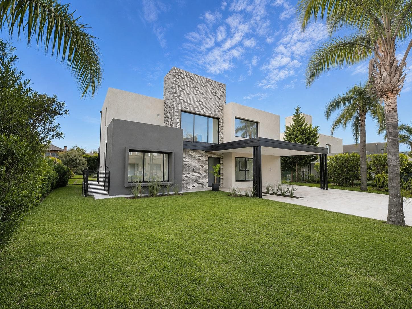 Casa en venta de 3 dormitorios con pileta en Cadaques Barrio Cerrado, Funes