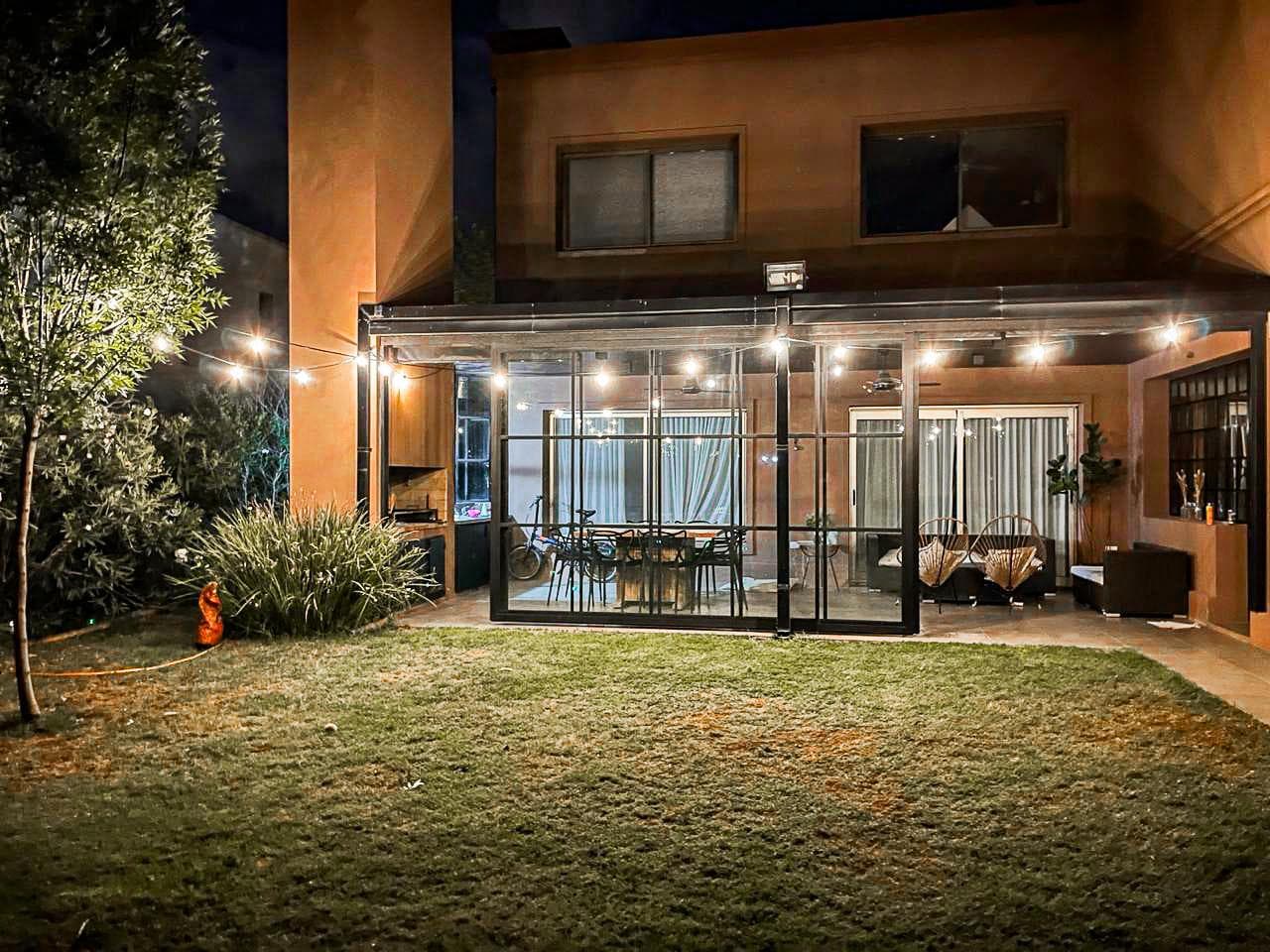 Casa en Venta en Funes 4 Dormitorios