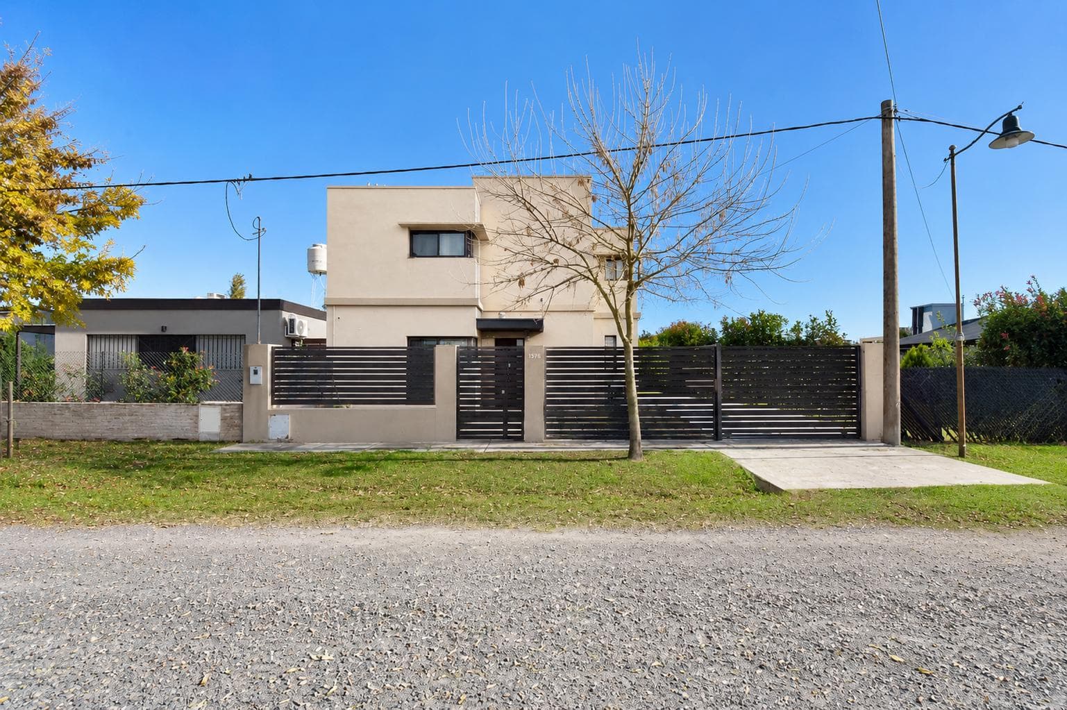 Casa en venta 2 dormitorios con pileta en Las Tardes Roldan