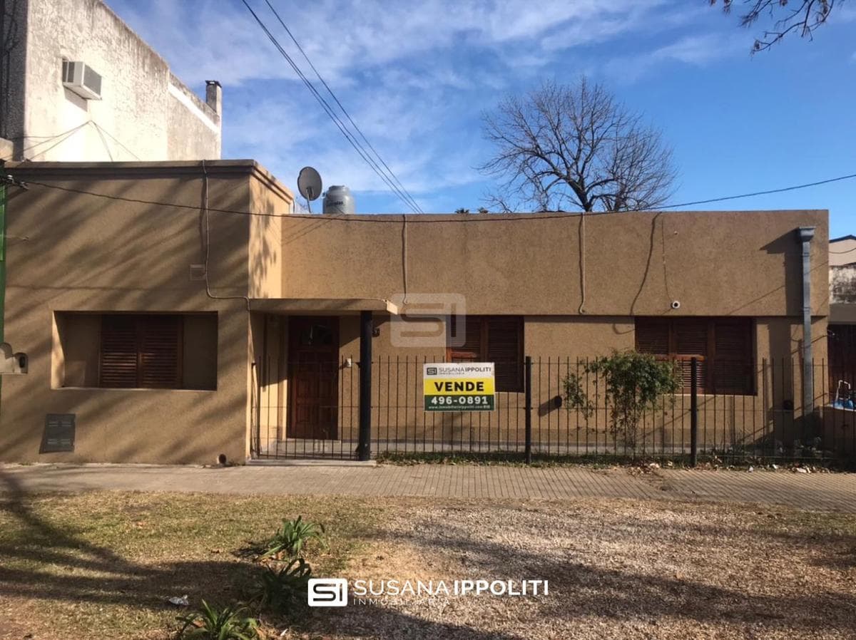 Casa en venta de 3 dormitorios en zona céntrica de Roldán