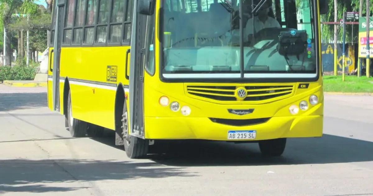 Colectivo, auto o tren: cómo viajar entre Roldán, Funes y Rosario